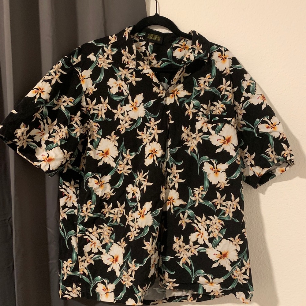Hawaiian button up